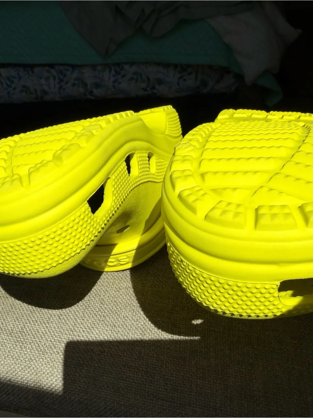 CROCS Classic Clog in Bright Yellow